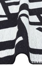 ARN 05 WHITE BLACK Yıkanabilir Kaymaz Tabanlı Modern Pamuk Kilim